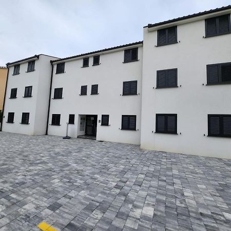 Apartmani M&L I M&J Malinska Extérieur photo