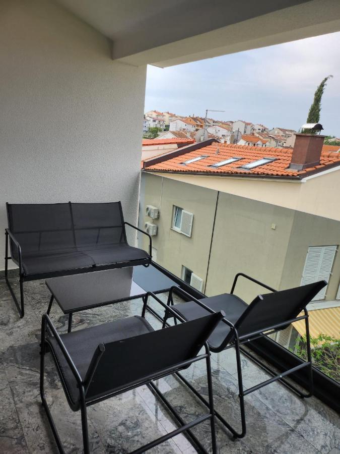 Apartmani M&L I M&J Malinska Extérieur photo